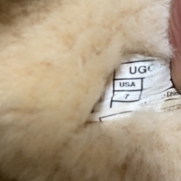 Ugg boots SZ 7 - Picture 6 of 6